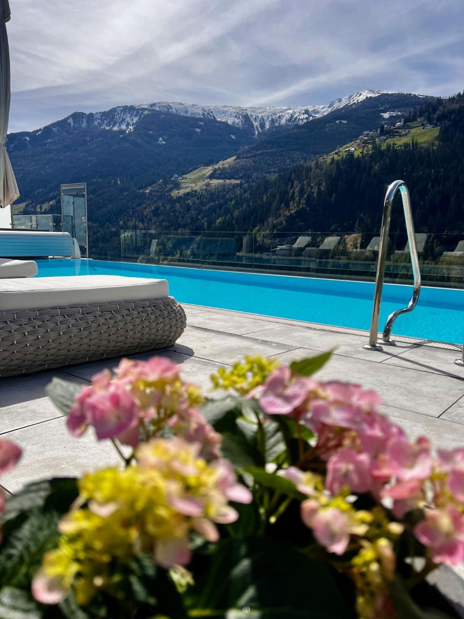 Boutique Apartment Sonnenhang - Incl Rooftop Spa Fliess Bagian luar foto